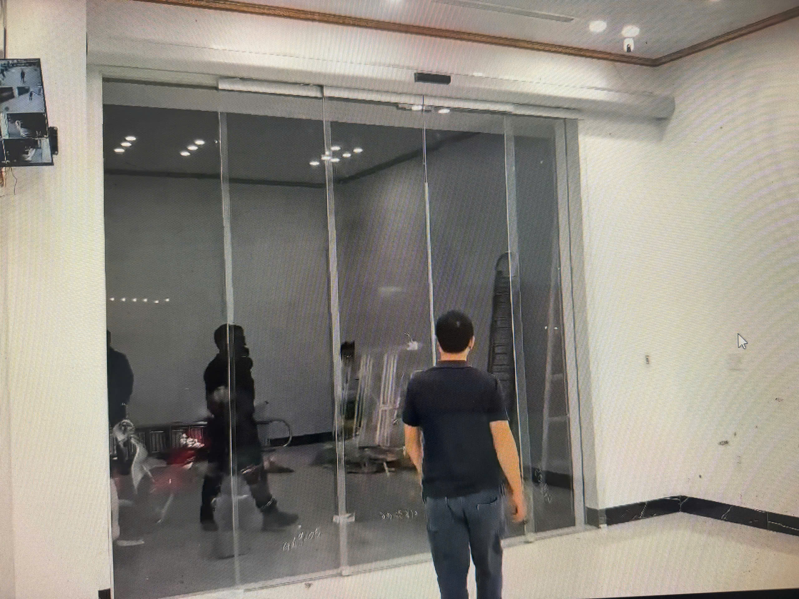 Báo giá cửa kính tự động